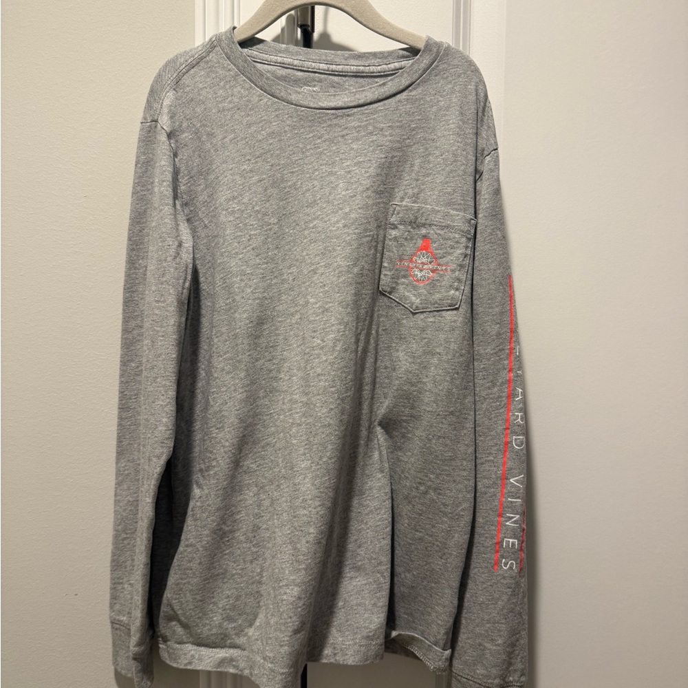 Vineyard vines basketball Gray Long Sleeve Shirt